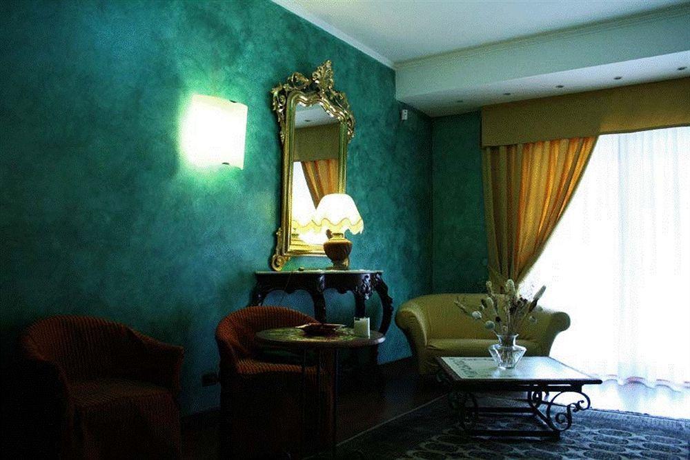 Aldero Hotel Civita Castellana Esterno foto