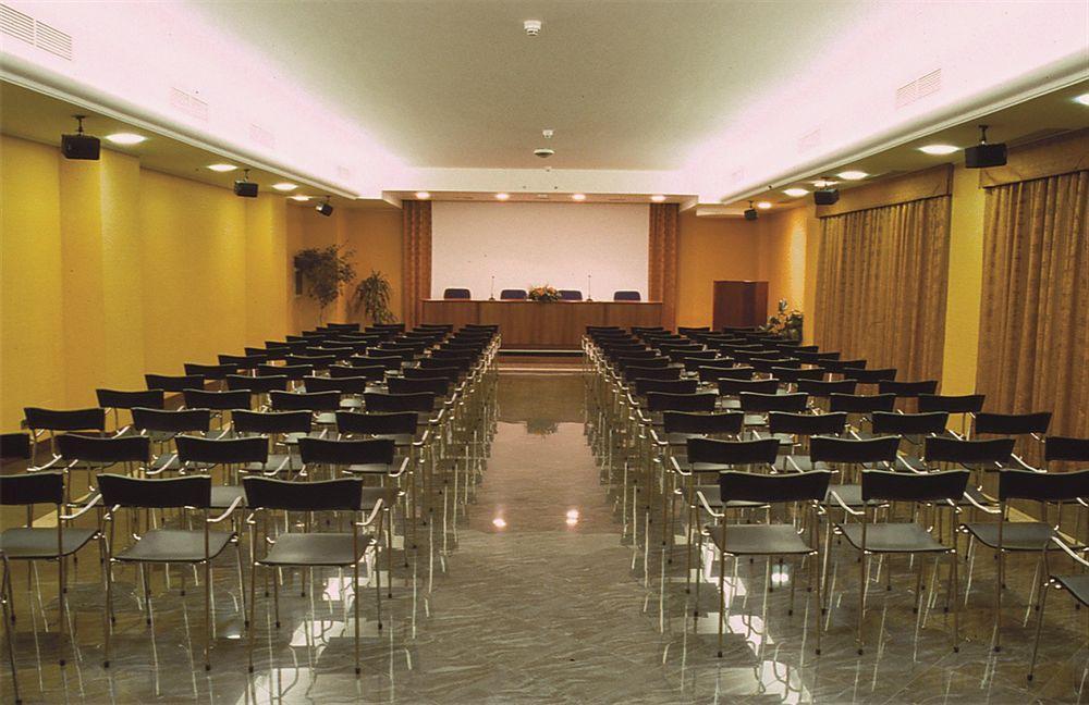 Aldero Hotel Civita Castellana Esterno foto